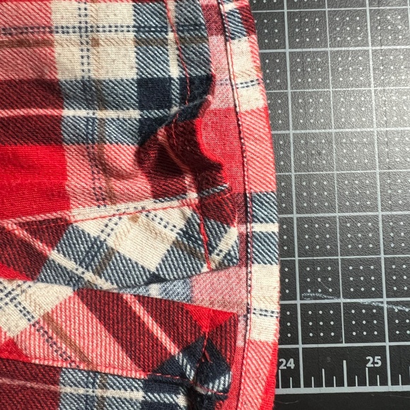 Wet Seal Flannel Red Plaid Size Small - Picture 10 of 10